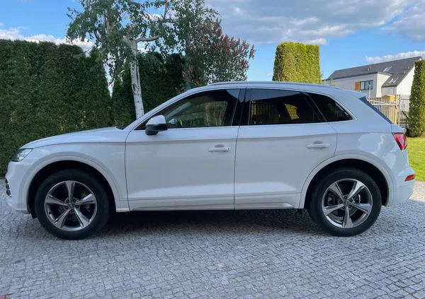 samochody osobowe Audi Q5 cena 111000 przebieg: 87360, rok produkcji 2017 z Białystok